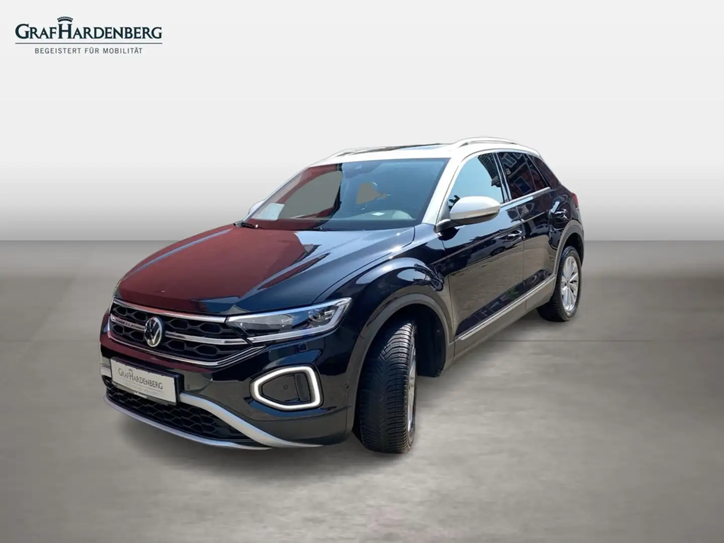 Volkswagen T-Roc Style 1.0 TSI Navi AHK Panoramadach Zwart - 1