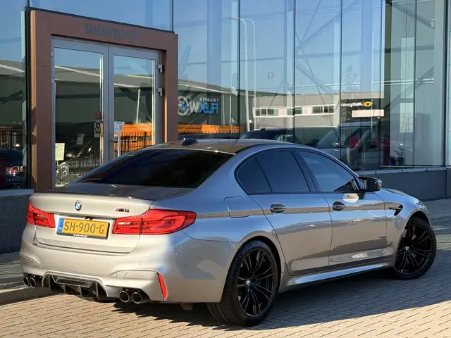 BMW M5 view 16