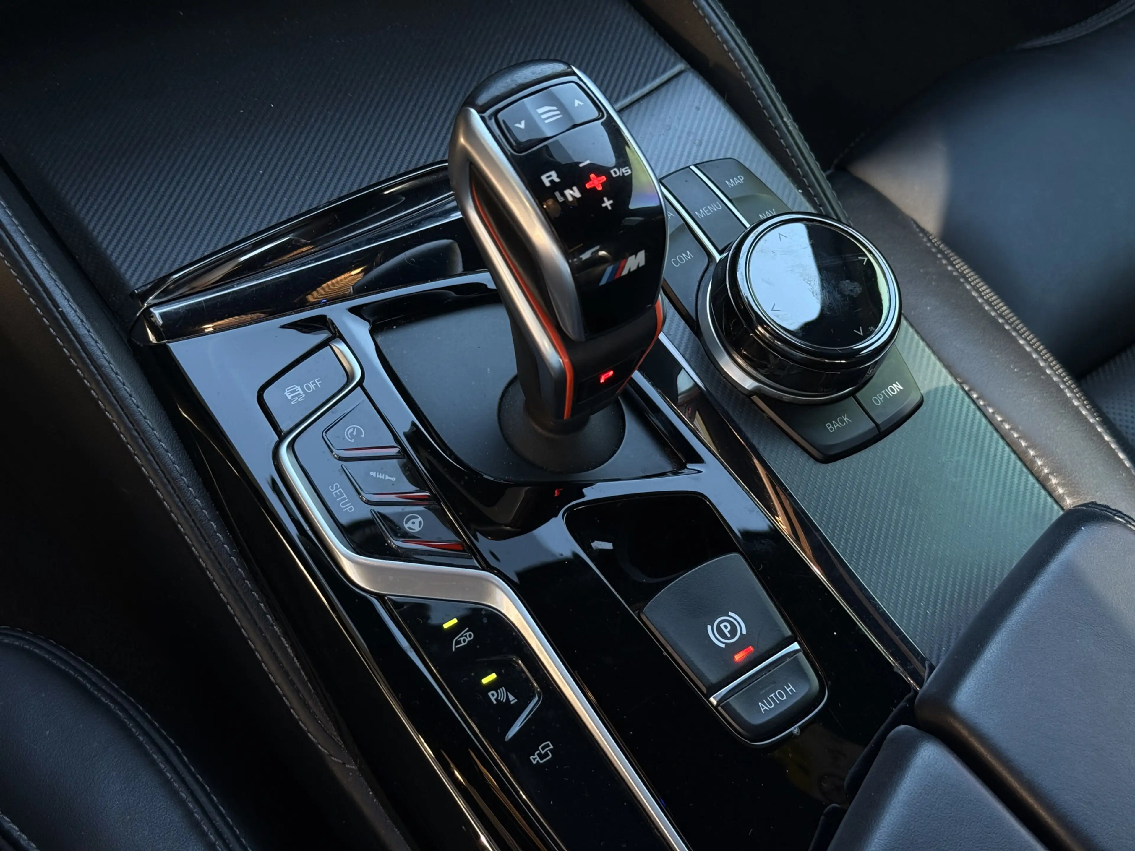 BMW M5 5-serie | B&W | Head-Up | Memory | Carbon | 360 | — photo 32