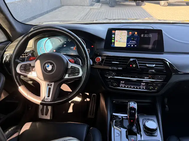 BMW M5 view 2