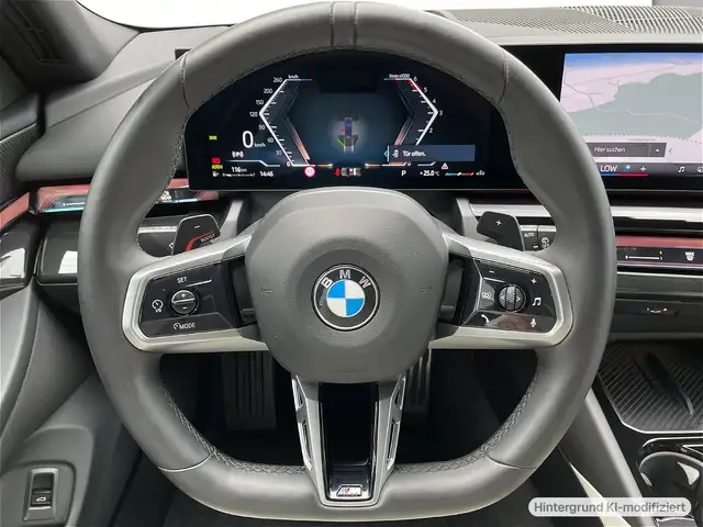 BMW 5 Series view 9