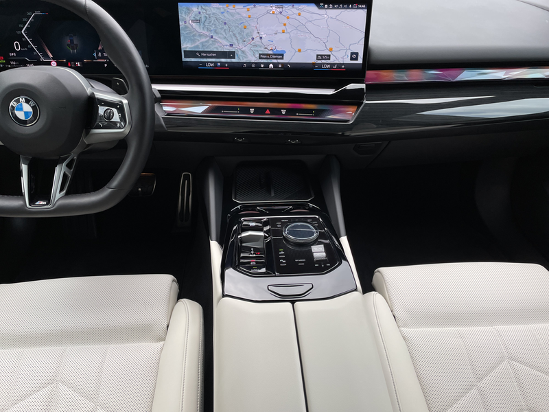 BMW 540 d xDrive Touring M Sportpaket Pro-Panorama Glasdac — photo 7