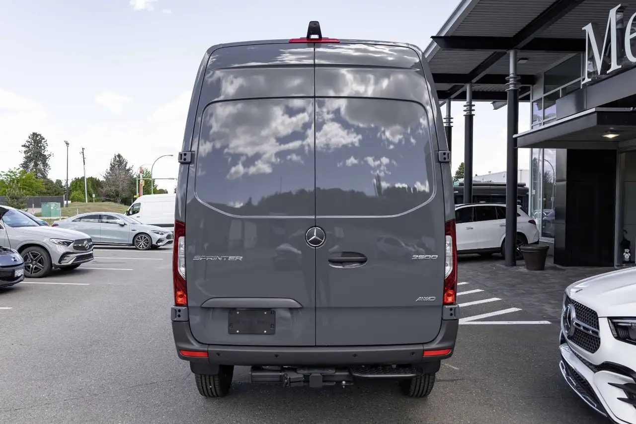 Mercedes-Benz Sprinter снимка Mercedes-Benz Sprinter