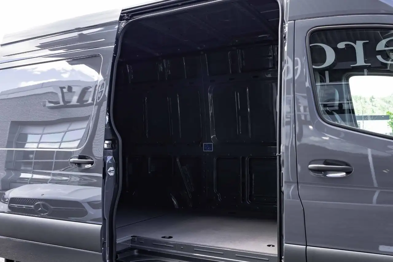 Mercedes-Benz Sprinter снимка Mercedes-Benz Sprinter