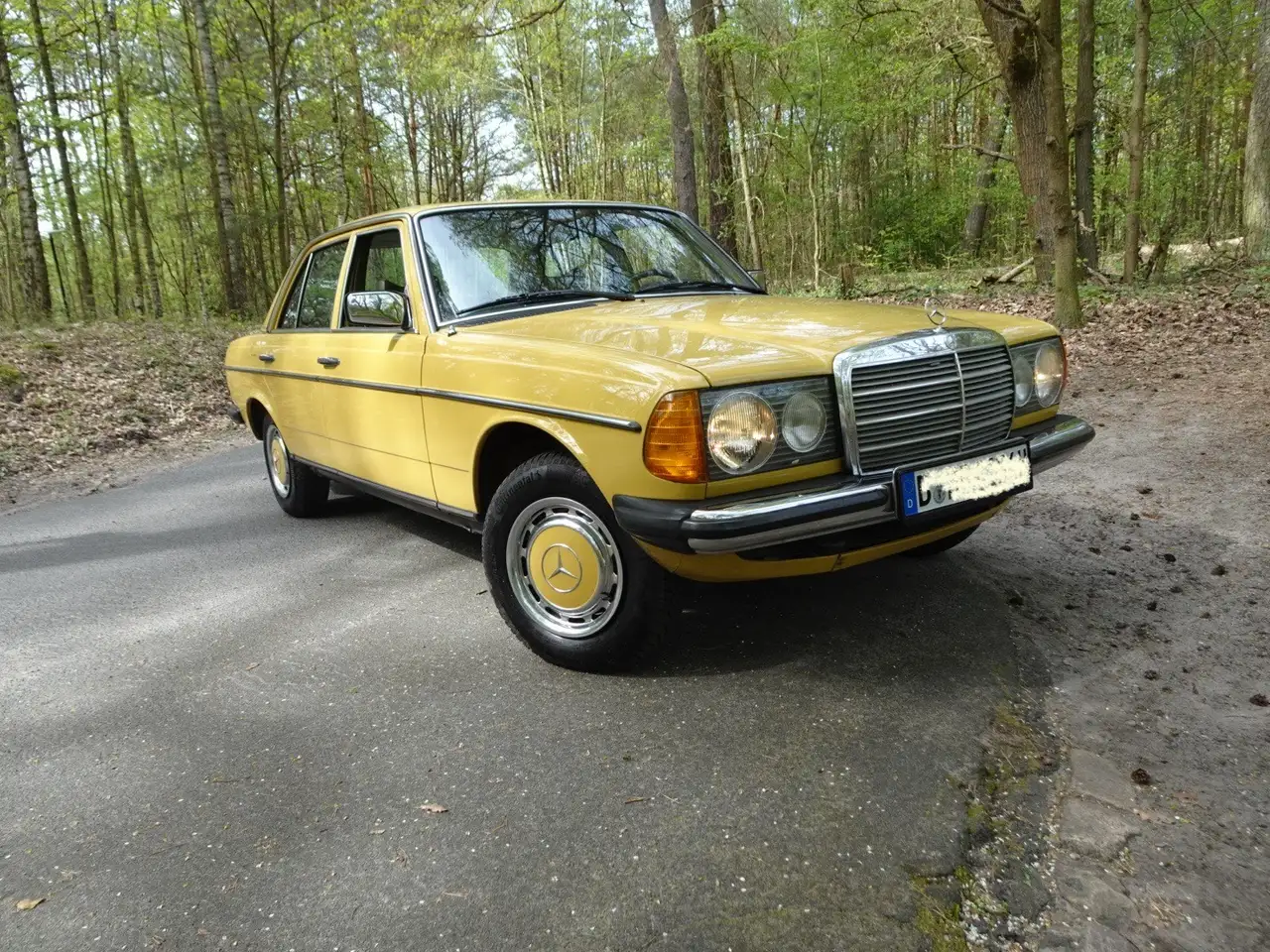 Mercedes-Benz 240