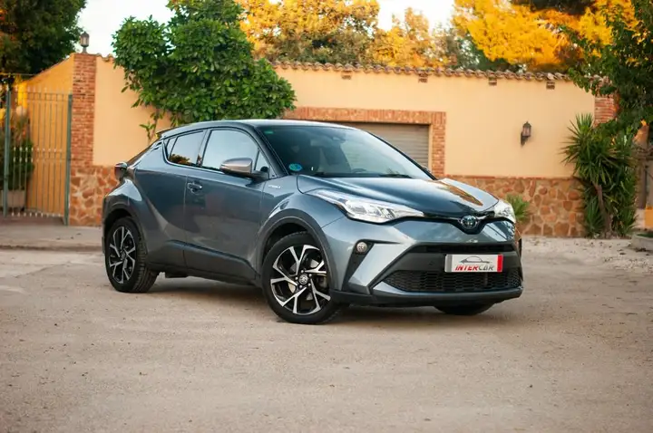 Toyota C-HR 2.0 180H Advance 2022