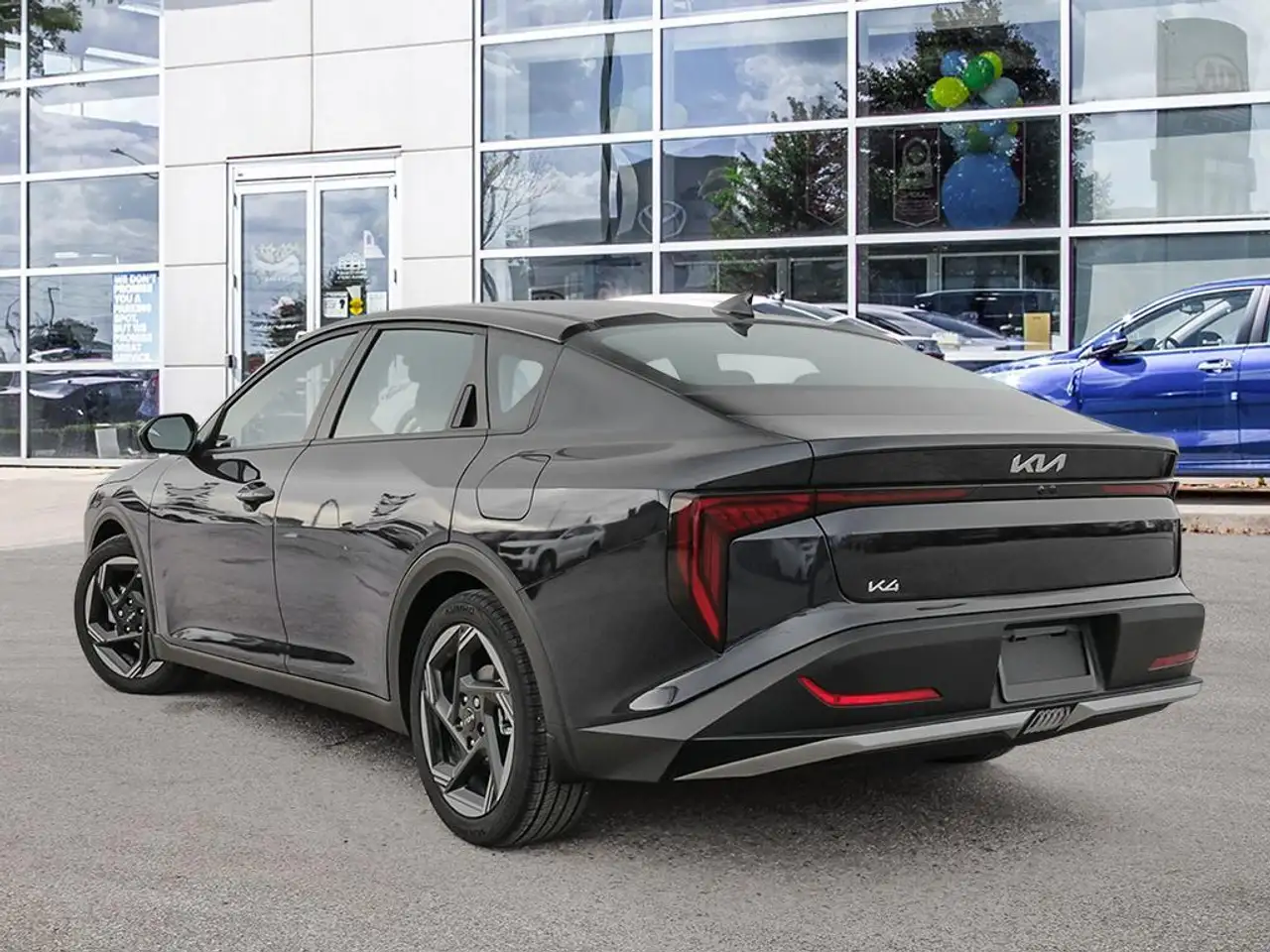 Kia K4 снимка Kia K4