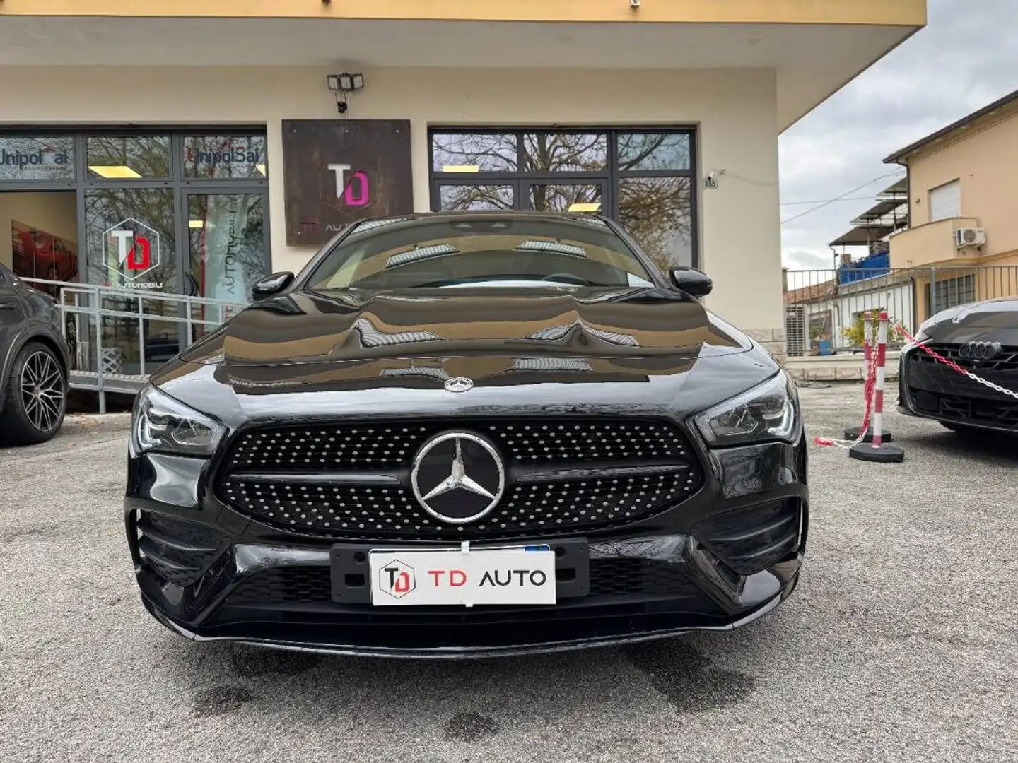 Mercedes-Benz CLA 220 AMG Premium 190cv - MBUX Plus Noir - 2