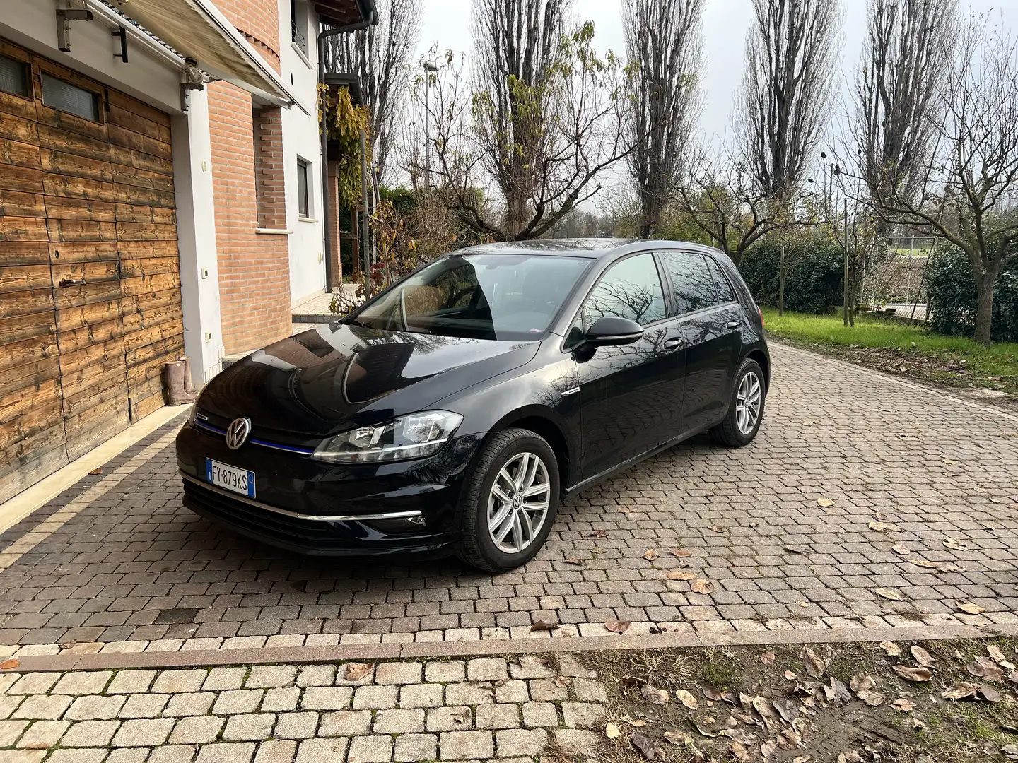 Volkswagen Golf Executive - 1