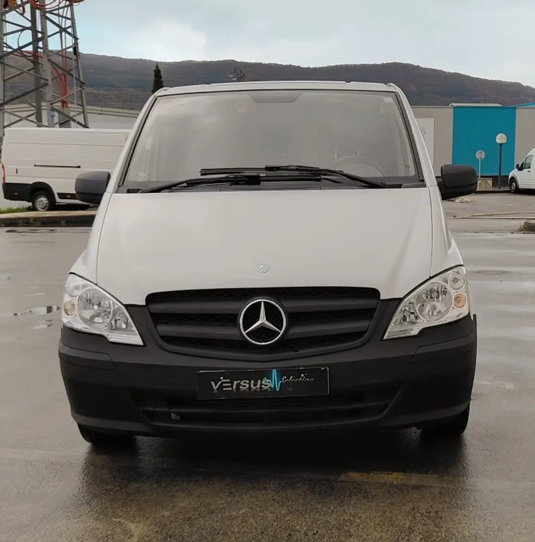 Mercedes-Benz Vito Shuttle 113CDI Larga Weiß - 2