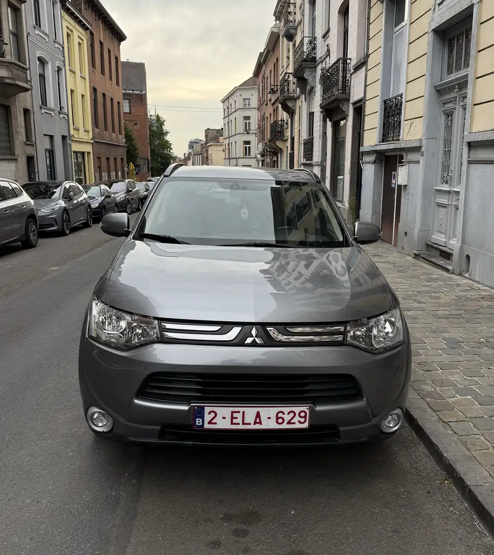 Mitsubishi Outlander 2.2 DI-D 4WD Instyle - 2