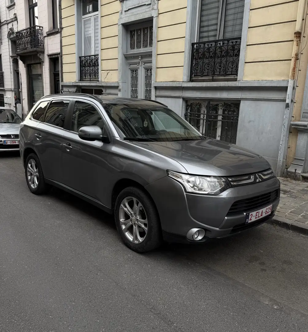 Mitsubishi Outlander 2.2 DI-D 4WD Instyle - 1