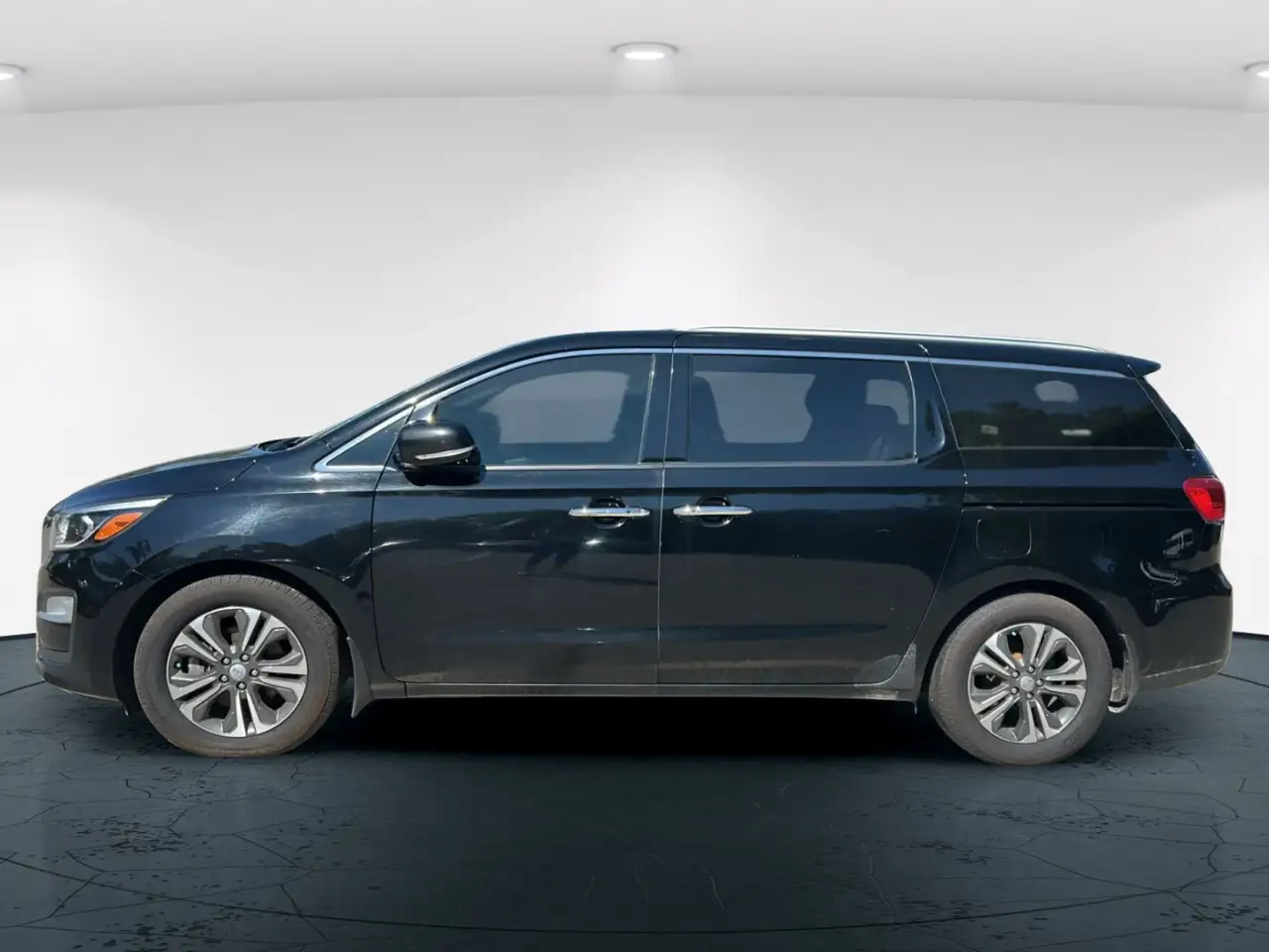 Kia Sedona снимка Kia Sedona