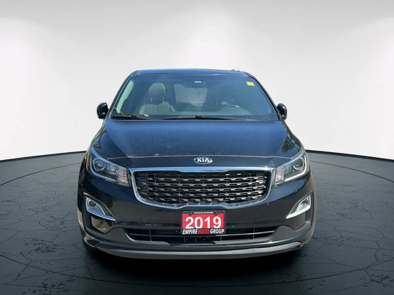 Kia Sedona снимка Kia Sedona