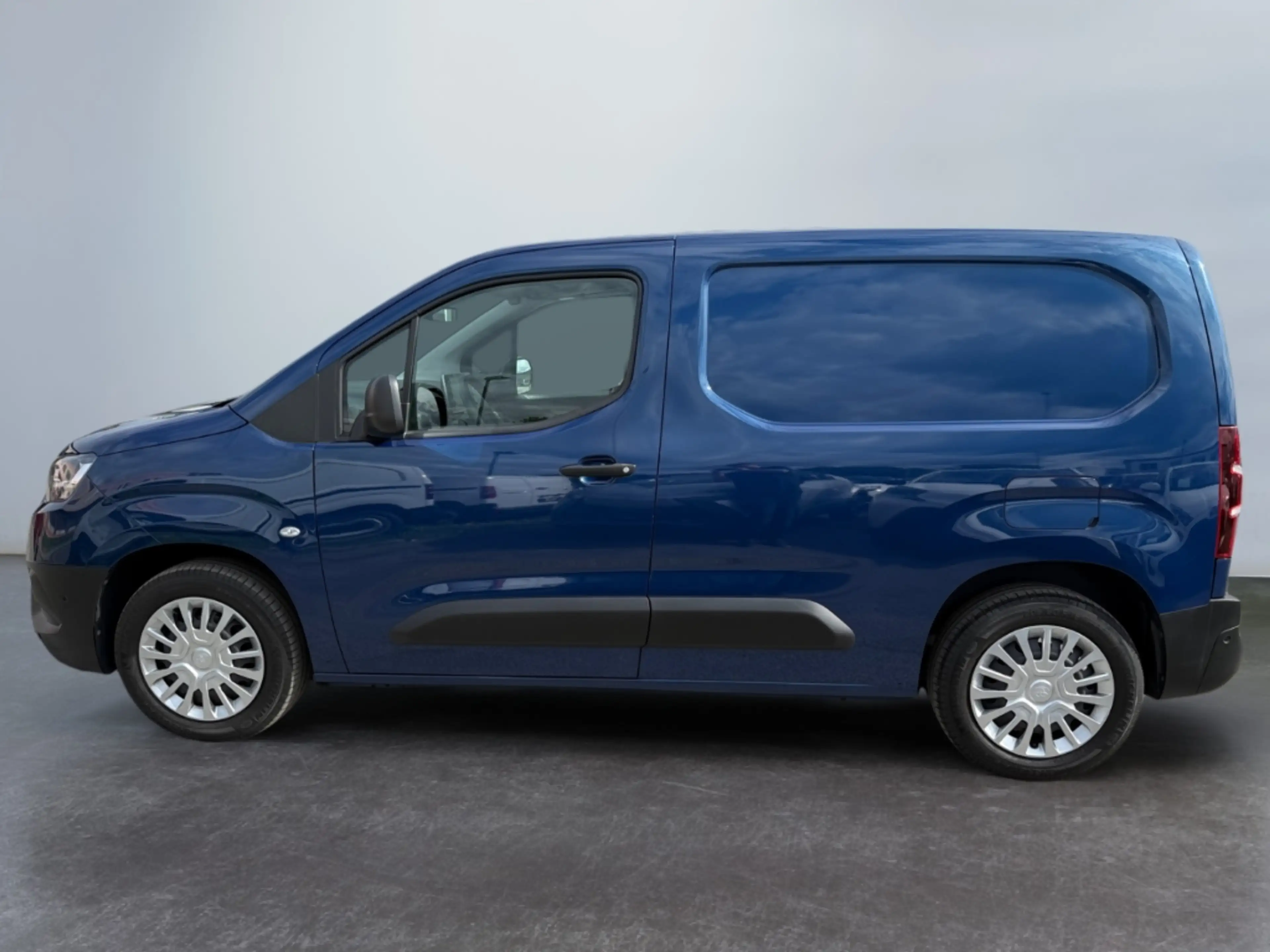 Toyota Proace City 1.5 D-4D L1 Meister *CarPlay*PDC*DAB* — photo 5