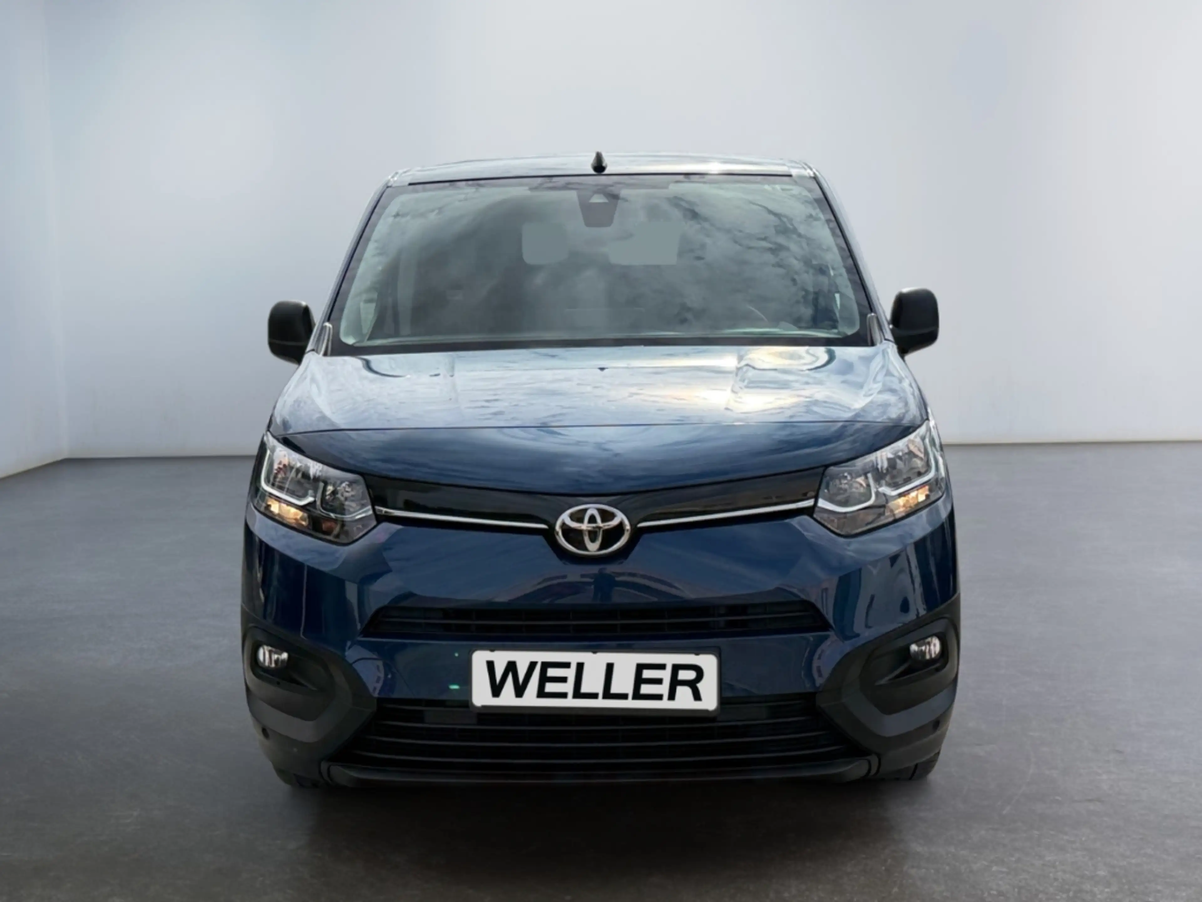 Toyota Proace City 1.5 D-4D L1 Meister *CarPlay*PDC*DAB* — photo 2