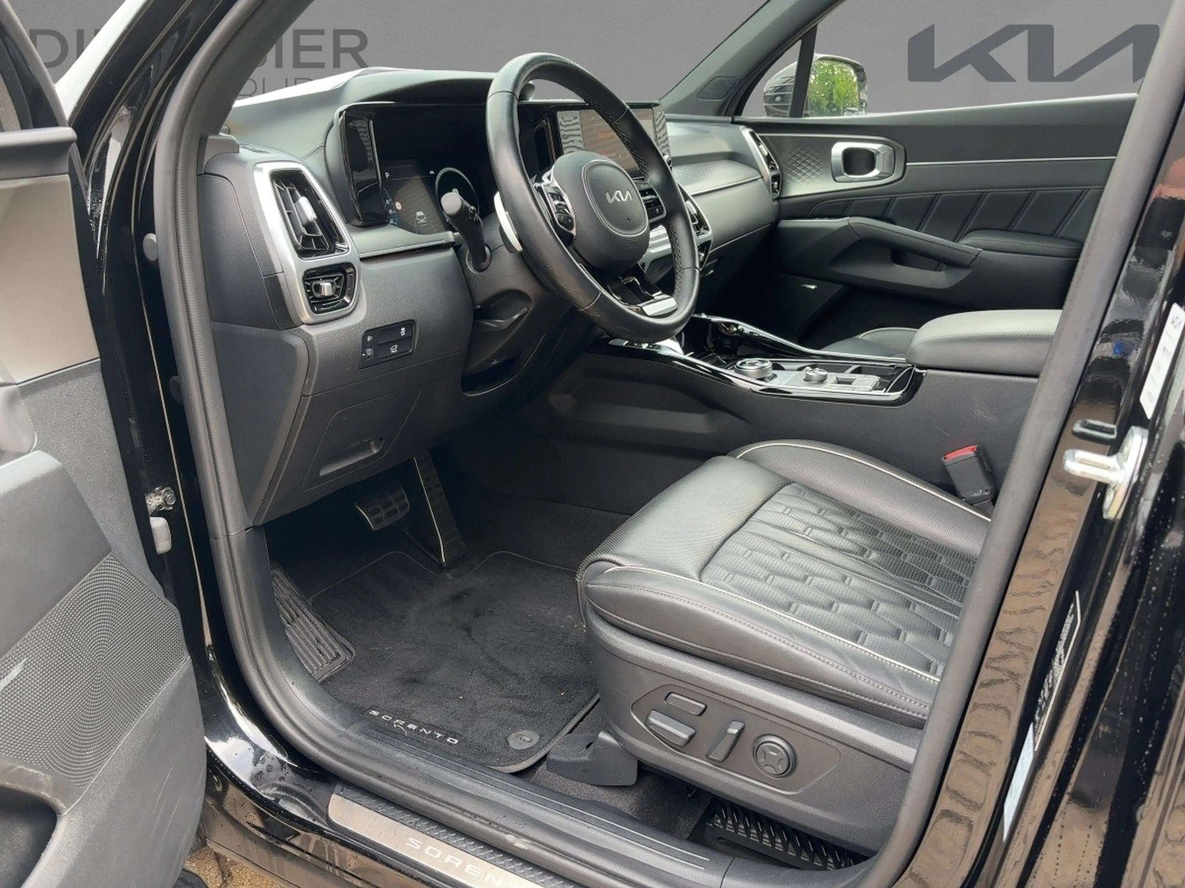 Kia Sorento 2.2D AWD DCT8 PLAT NAP PA 360-CAM ACC CAM LED — photo 11