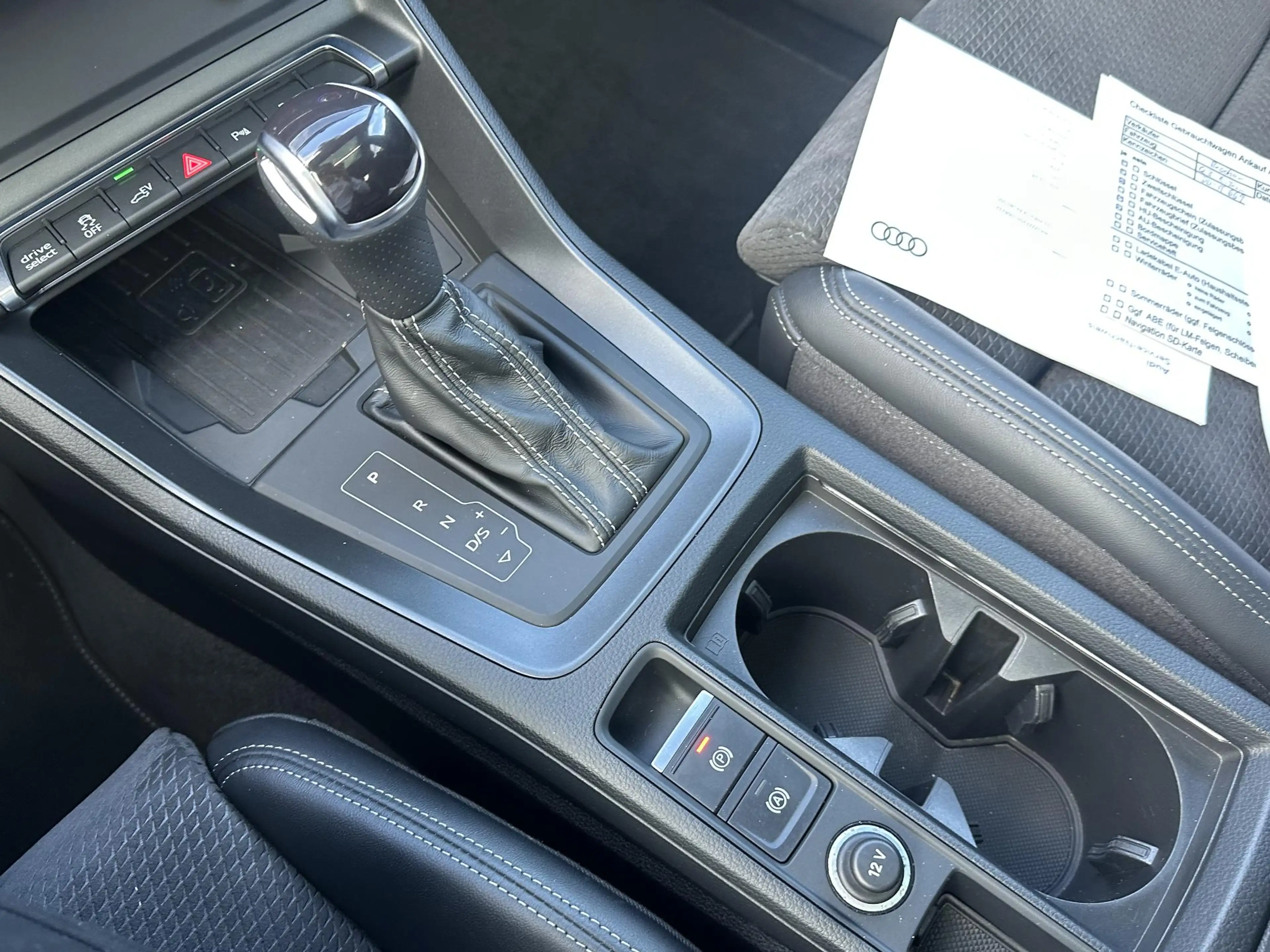 Audi Q3 45 TFSI e S edition 3X S LINE VAN: 39.900,- VOOR: — photo 21