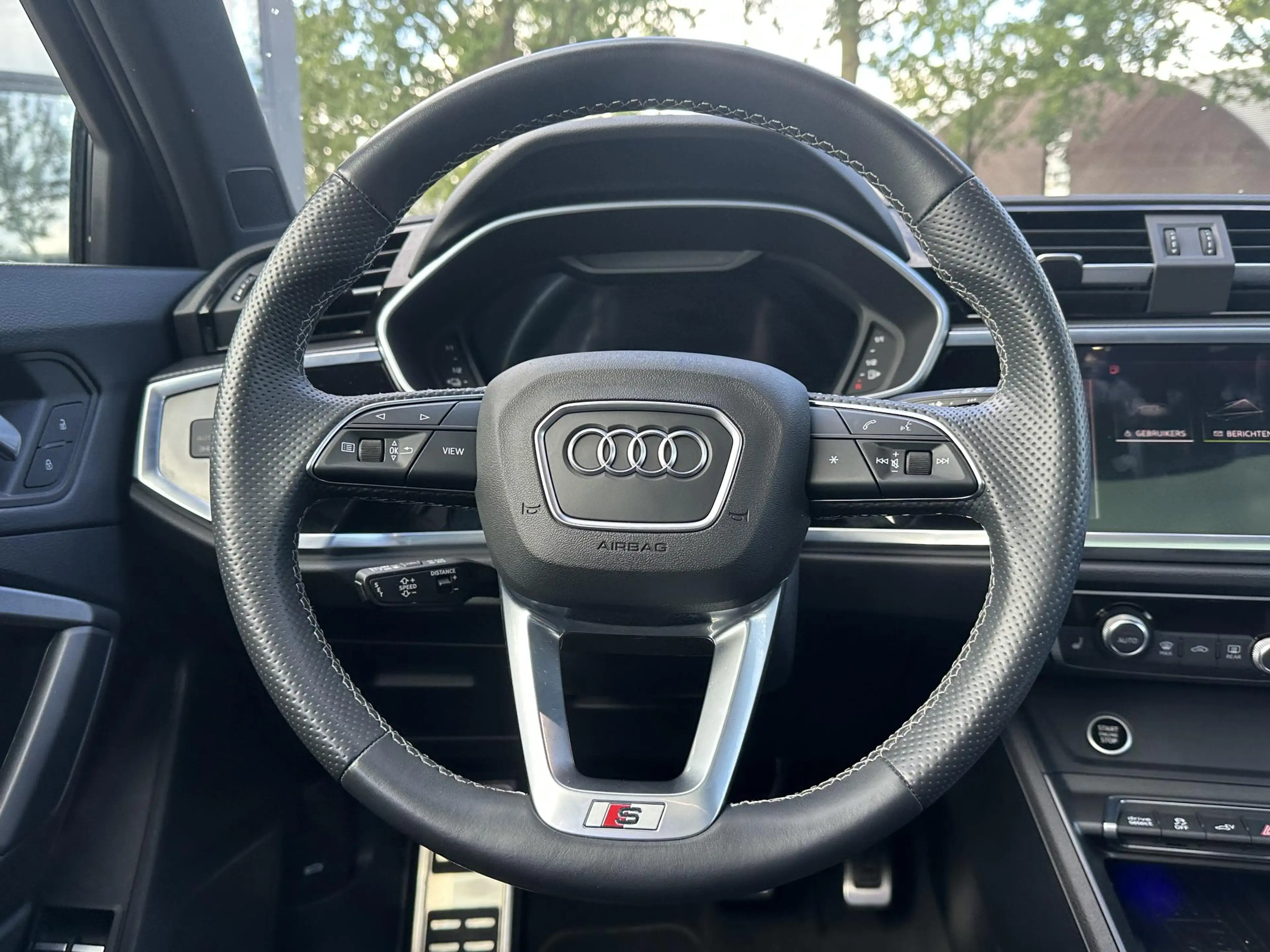 Audi Q3 45 TFSI e S edition 3X S LINE VAN: 39.900,- VOOR: — photo 18