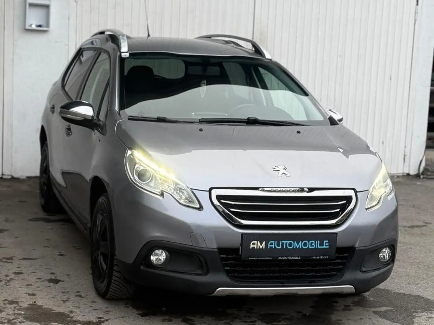 Peugeot 2008 Style Gris - 1