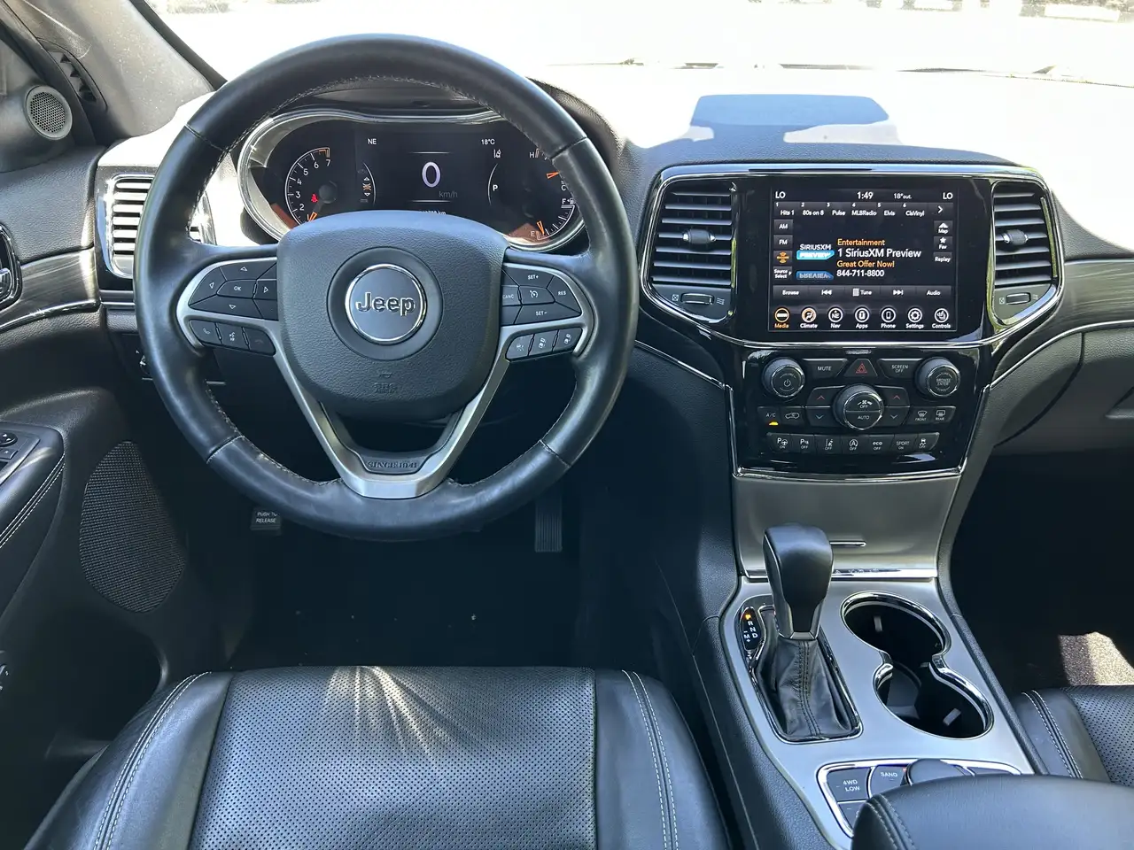 Jeep Grand Cherokee снимка Jeep Grand Cherokee