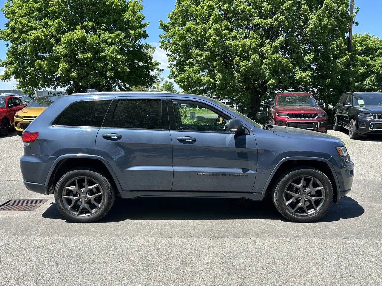 Jeep Grand Cherokee снимка Jeep Grand Cherokee