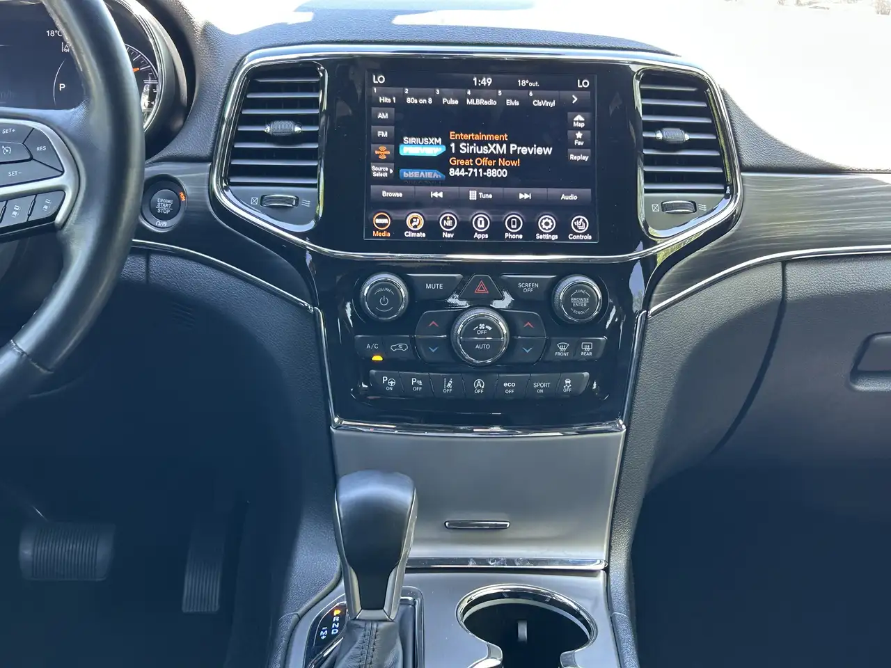 Jeep Grand Cherokee снимка Jeep Grand Cherokee