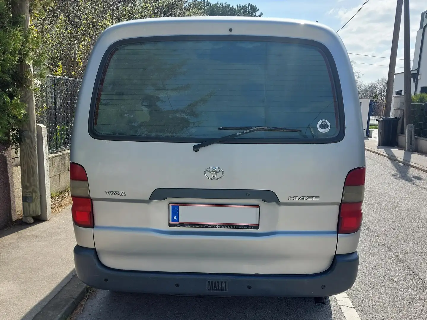 Toyota Hiace Hiace 2,5 D-4D 75 lang Silber - 2