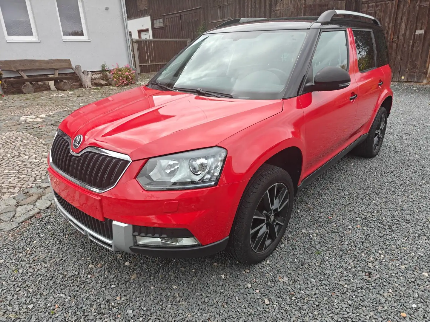 Skoda Yeti Ambition Outdoor 4x4 Rot - 1