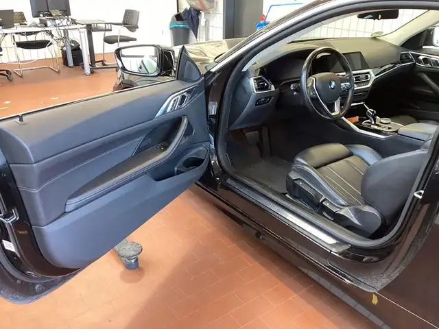 BMW 4 Series view 4