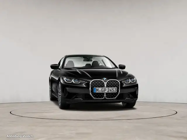 BMW 4 Series view 10