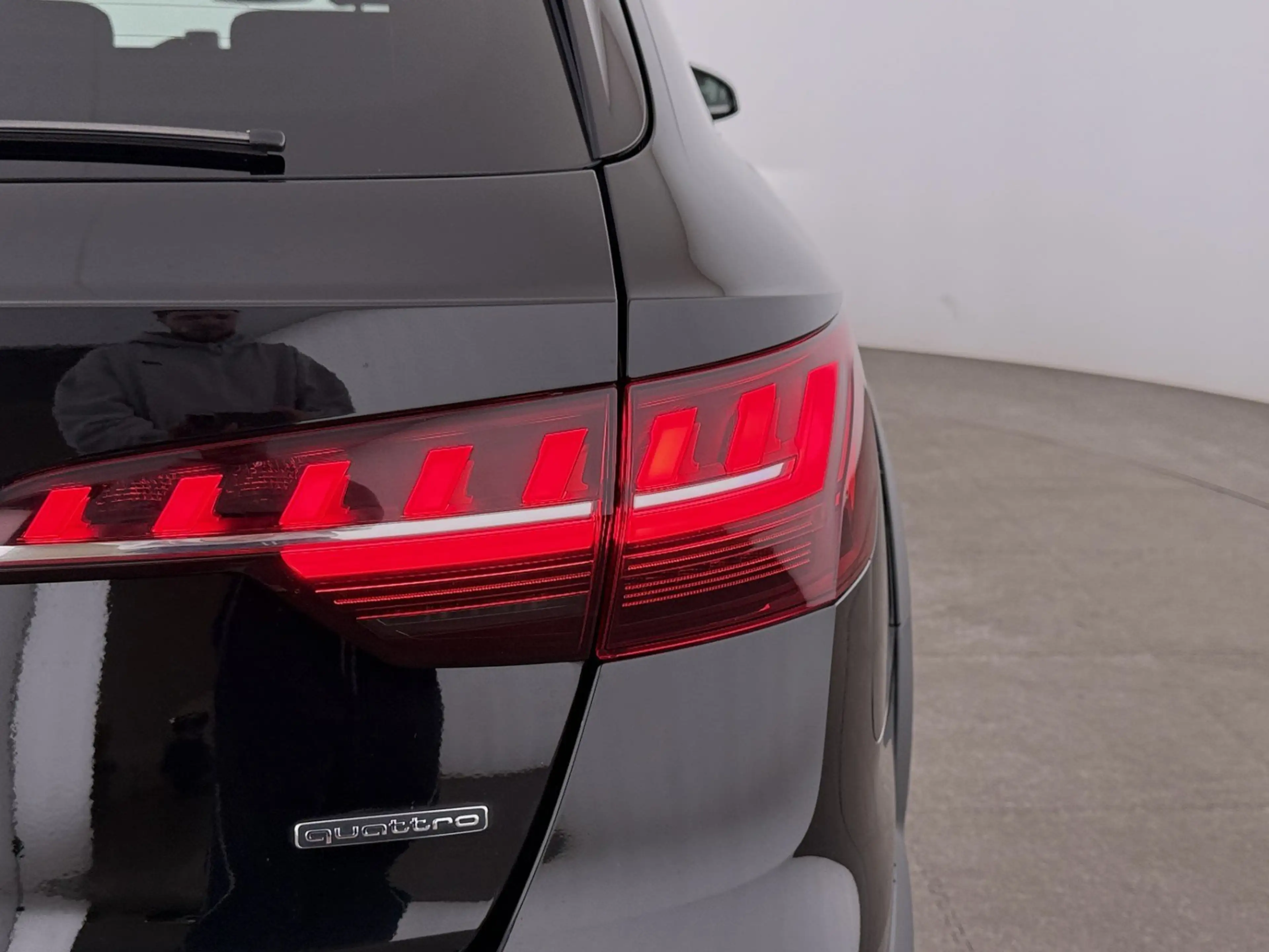 Audi A4 allroad quattro 40 TDI Aut MATRIX STANDHZG AHK — photo 11