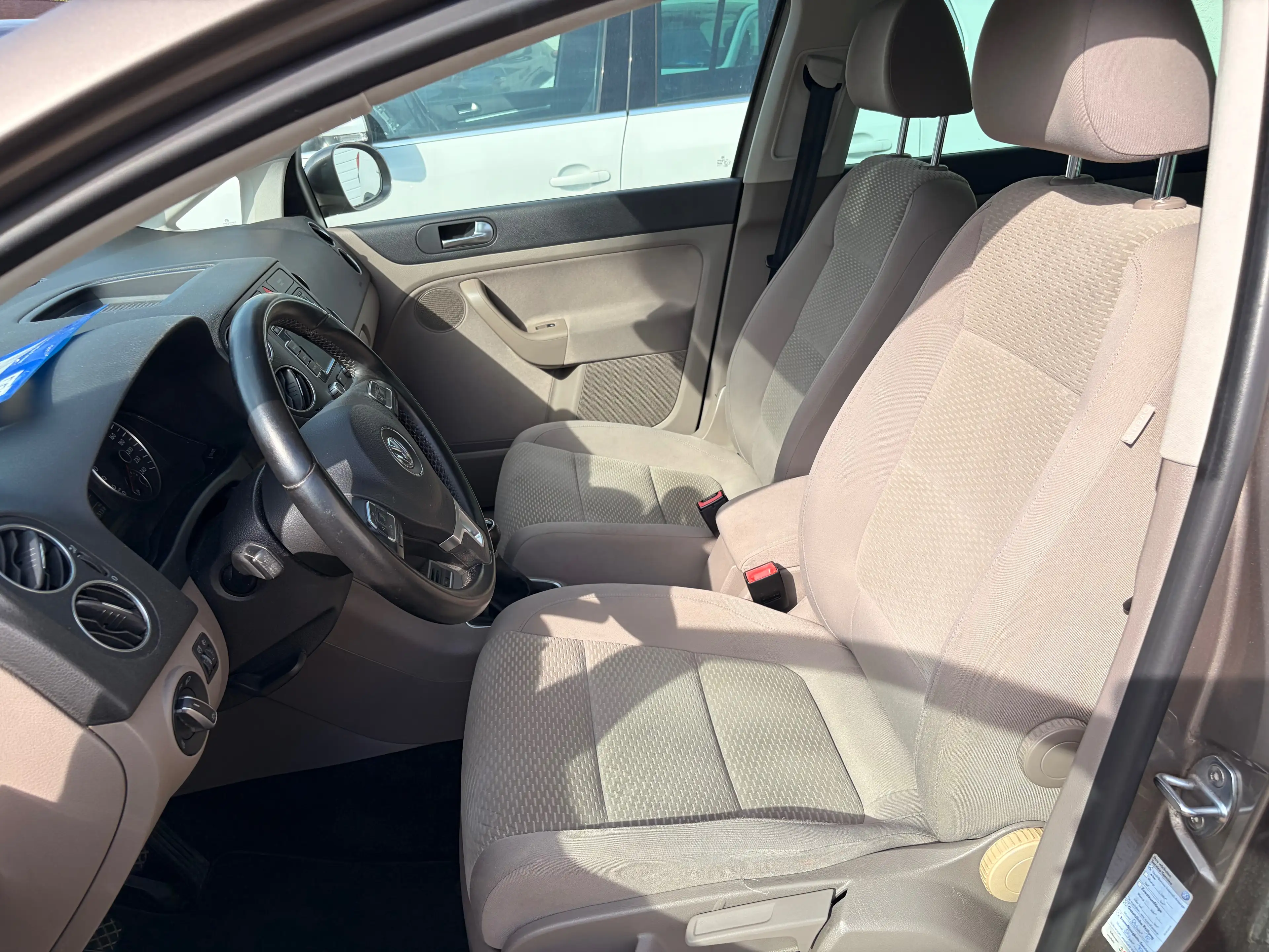 Volkswagen Golf Plus Team,klima,Navi,SHZ,AHK tüv 28 — photo 6