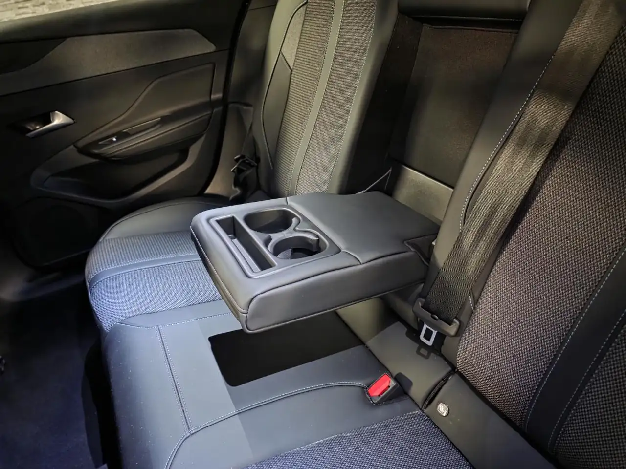 Peugeot 308 308 SW — photo 42