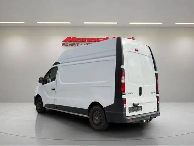 Renault Trafic view 5