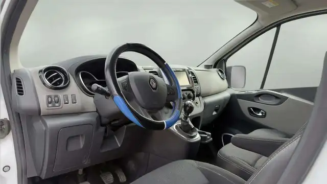Renault Trafic view 11