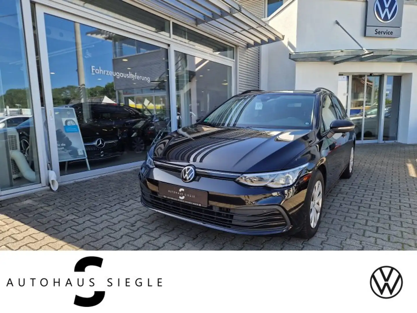 Volkswagen Golf VIII Variant 2.0 TDI Life AHK DSG Navi LED Kamera Schwarz - 1