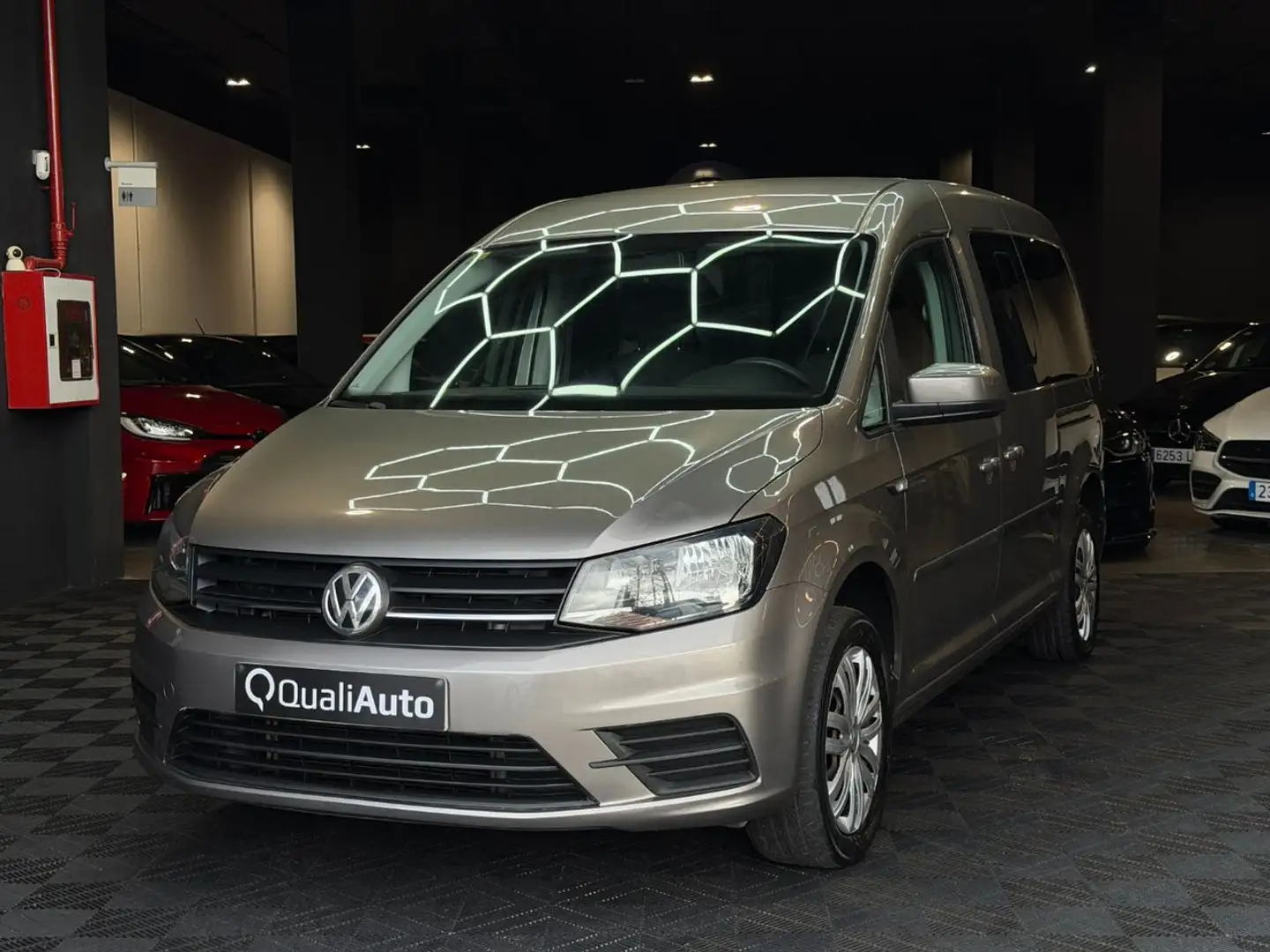 Volkswagen Caddy Maxi Outdoor 2.0 TDI 75kW 102CV BMT Beige - 2