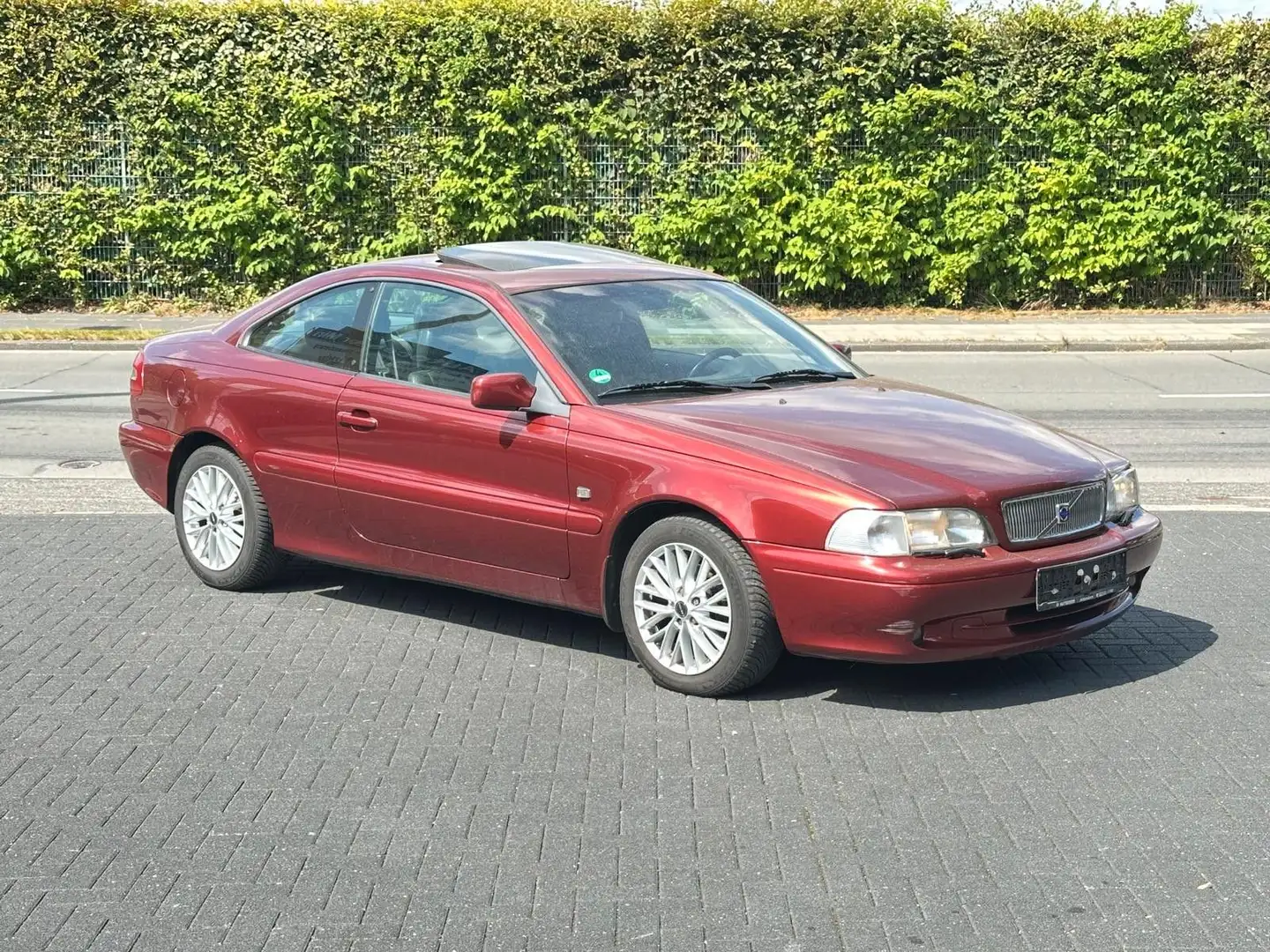 Volvo C70 2.0T Coupe Comfort Klima-Leder-SHZ-GSD- Rojo - 1