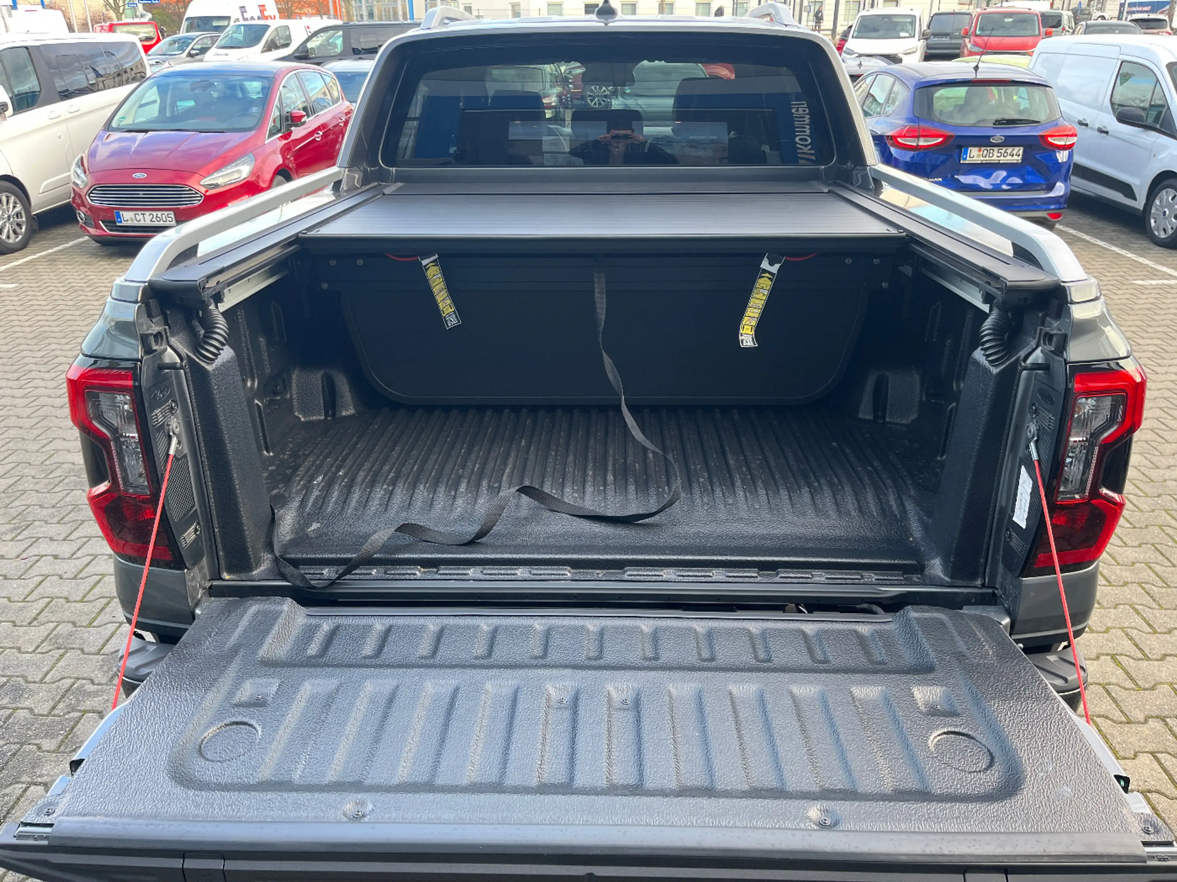 Ford Ranger DoKa 2.3l PHEV Wildtrak 207 kW AHK+360° — photo 15