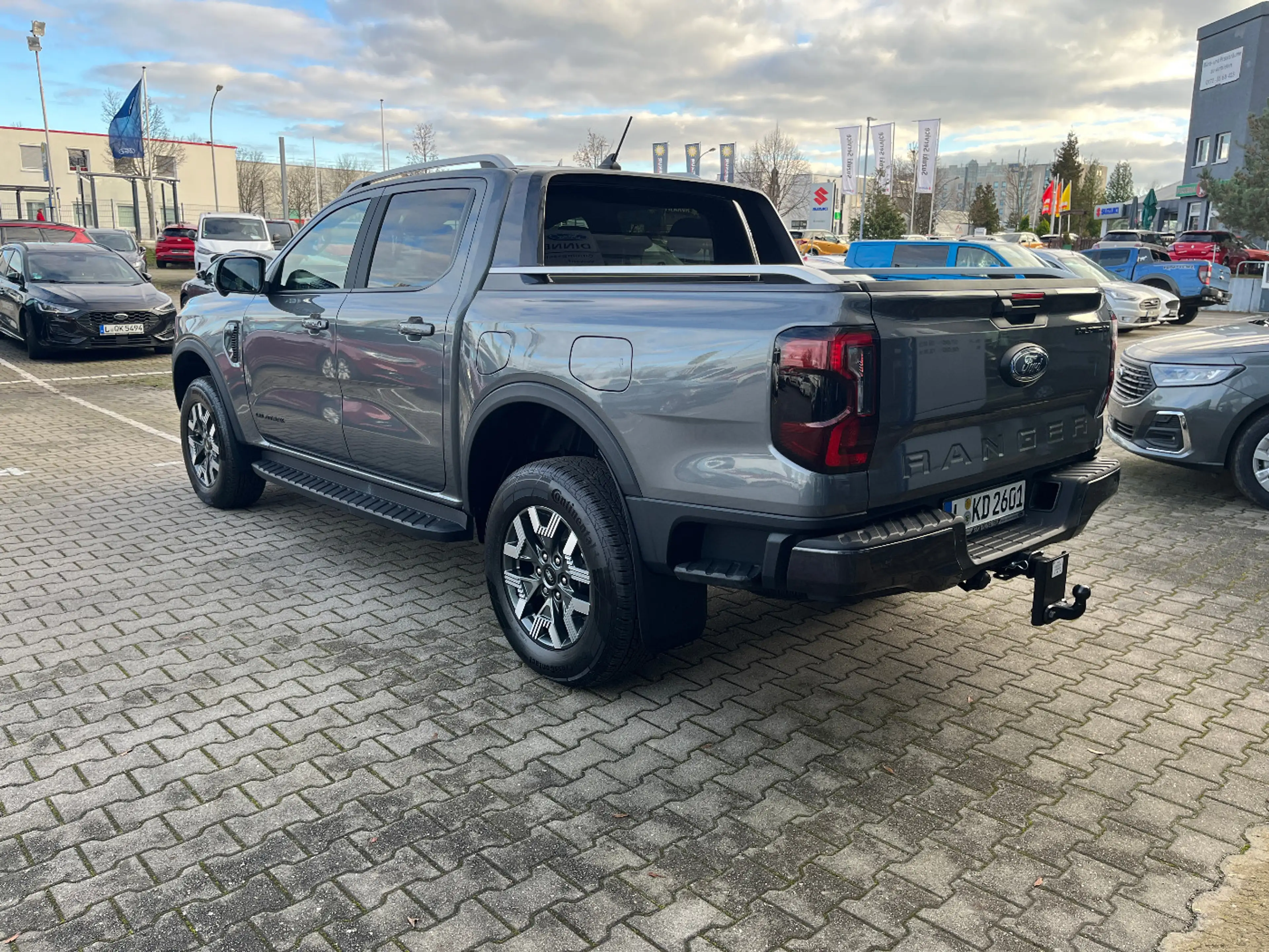 Ford Ranger DoKa 2.3l PHEV Wildtrak 207 kW AHK+360° — photo 7