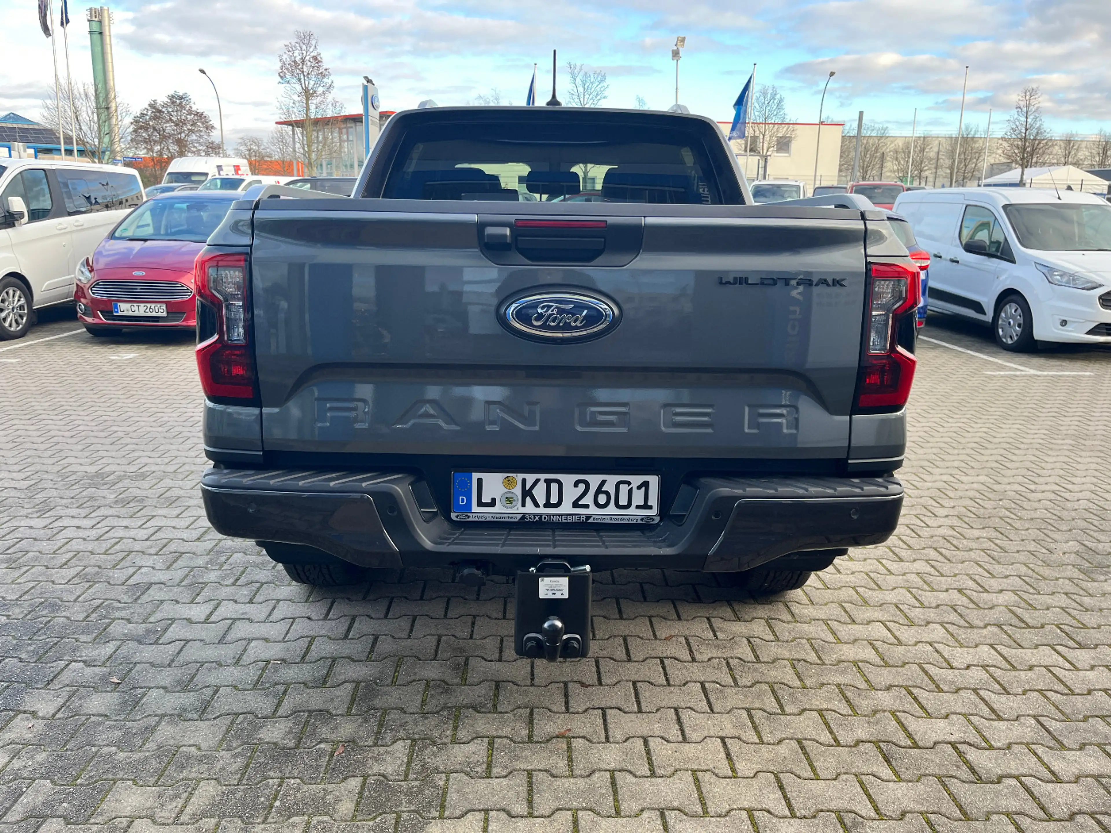 Ford Ranger DoKa 2.3l PHEV Wildtrak 207 kW AHK+360° — photo 6