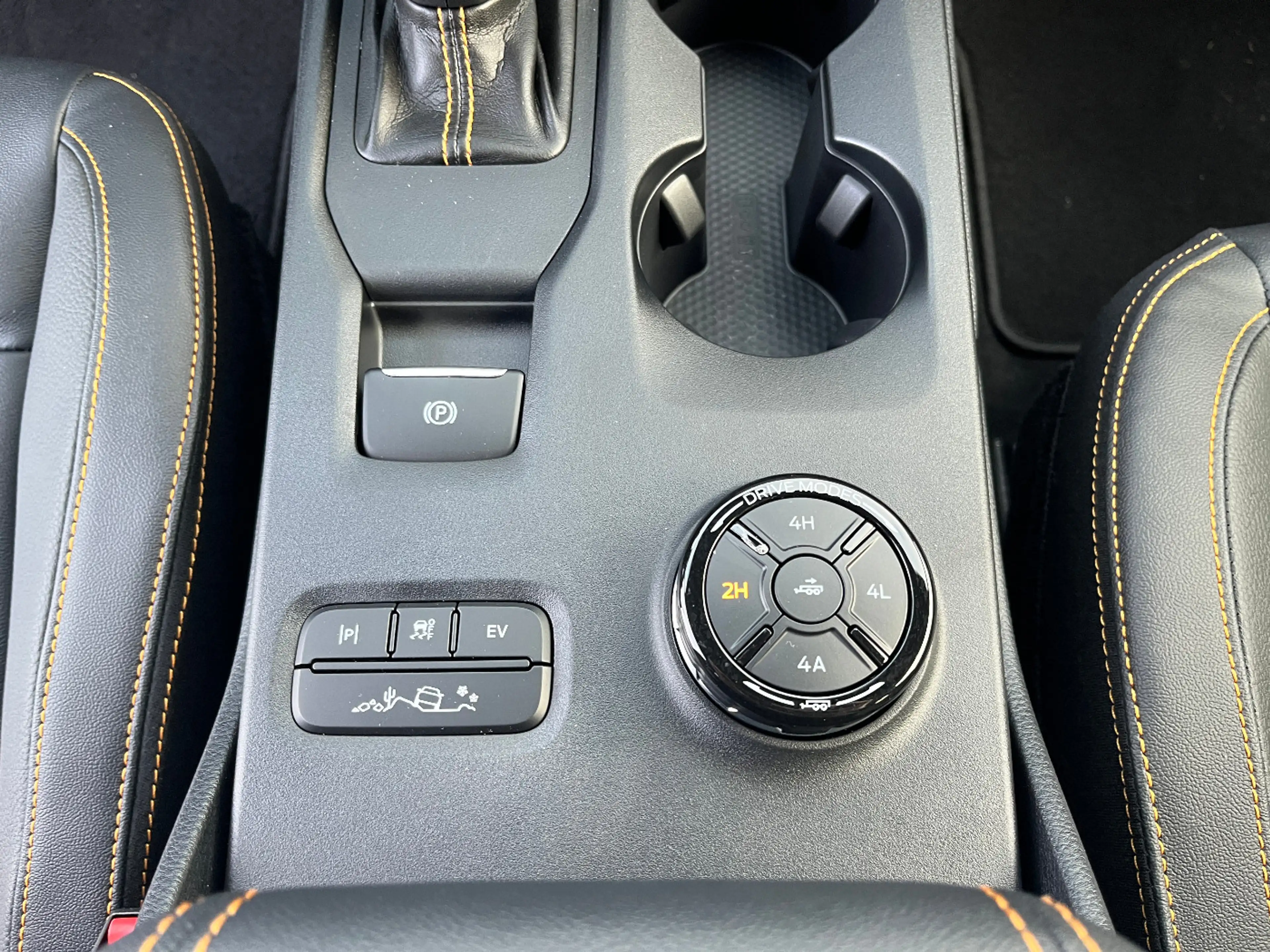 Ford Ranger DoKa 2.3l PHEV Wildtrak 207 kW AHK+360° — photo 11