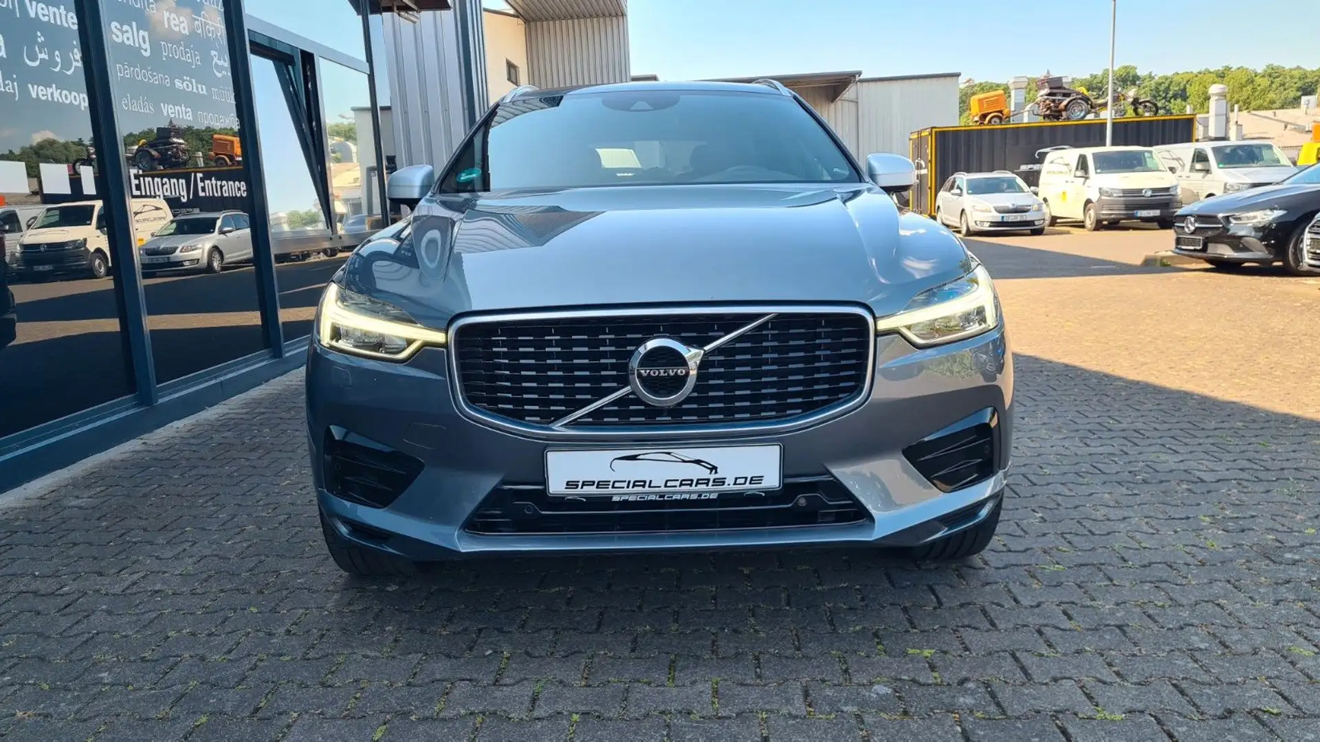 Volvo XC60 D4 R Design 2WD - HARMAN - ILS - 21 ZOLL Grau - 2