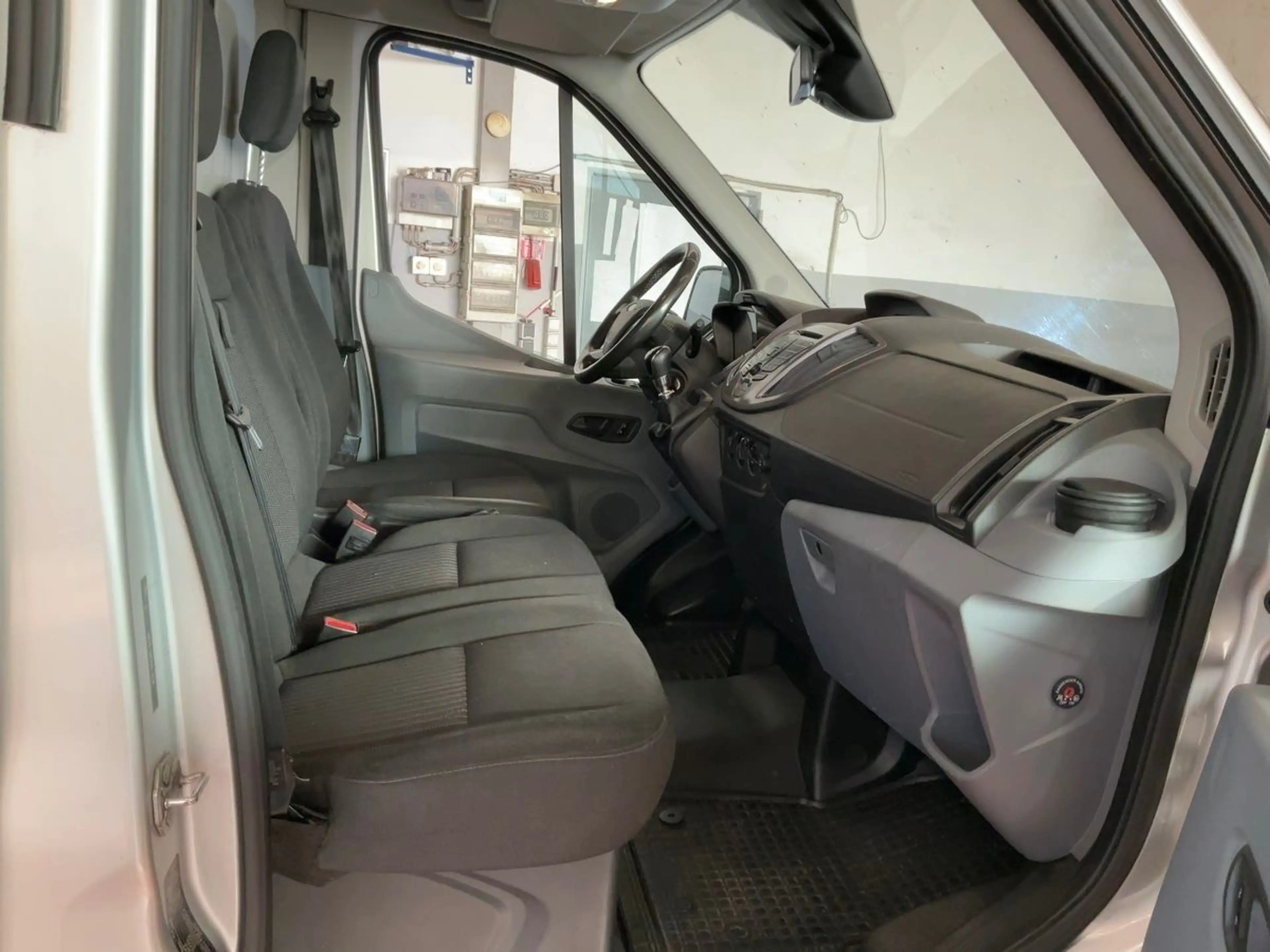 Ford Transit 350 L3 Trend AHK CAM PDC 1. HAND S-HEFT — photo 6
