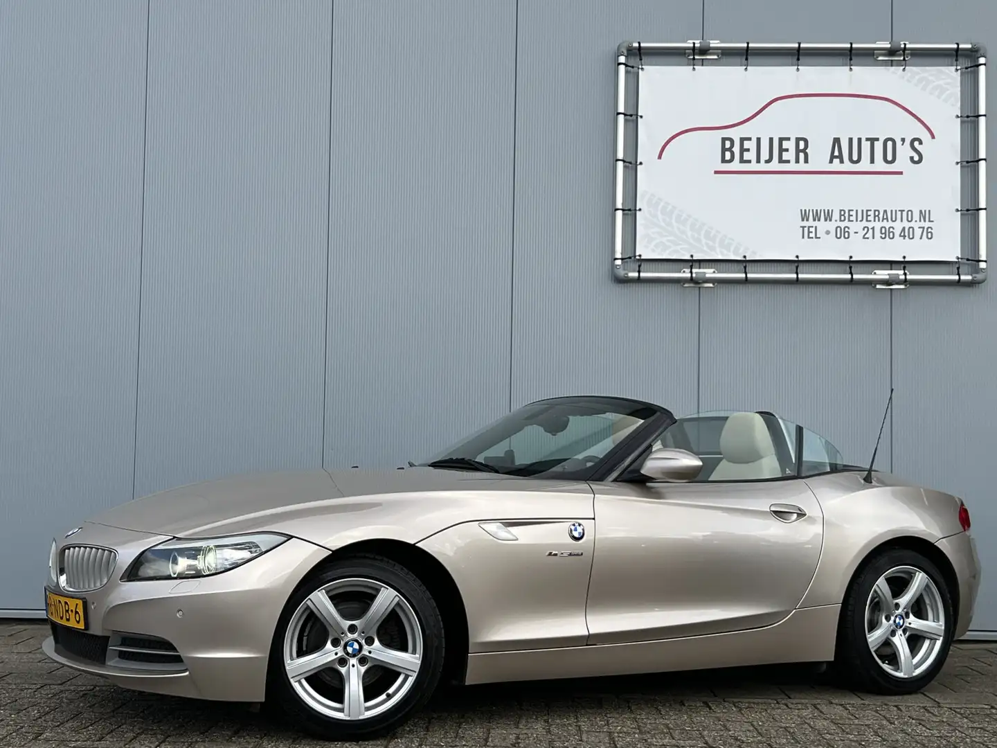 BMW Z4 Roadster sDrive23i Executive Leer/Stoelverw./17inc Grey - 1