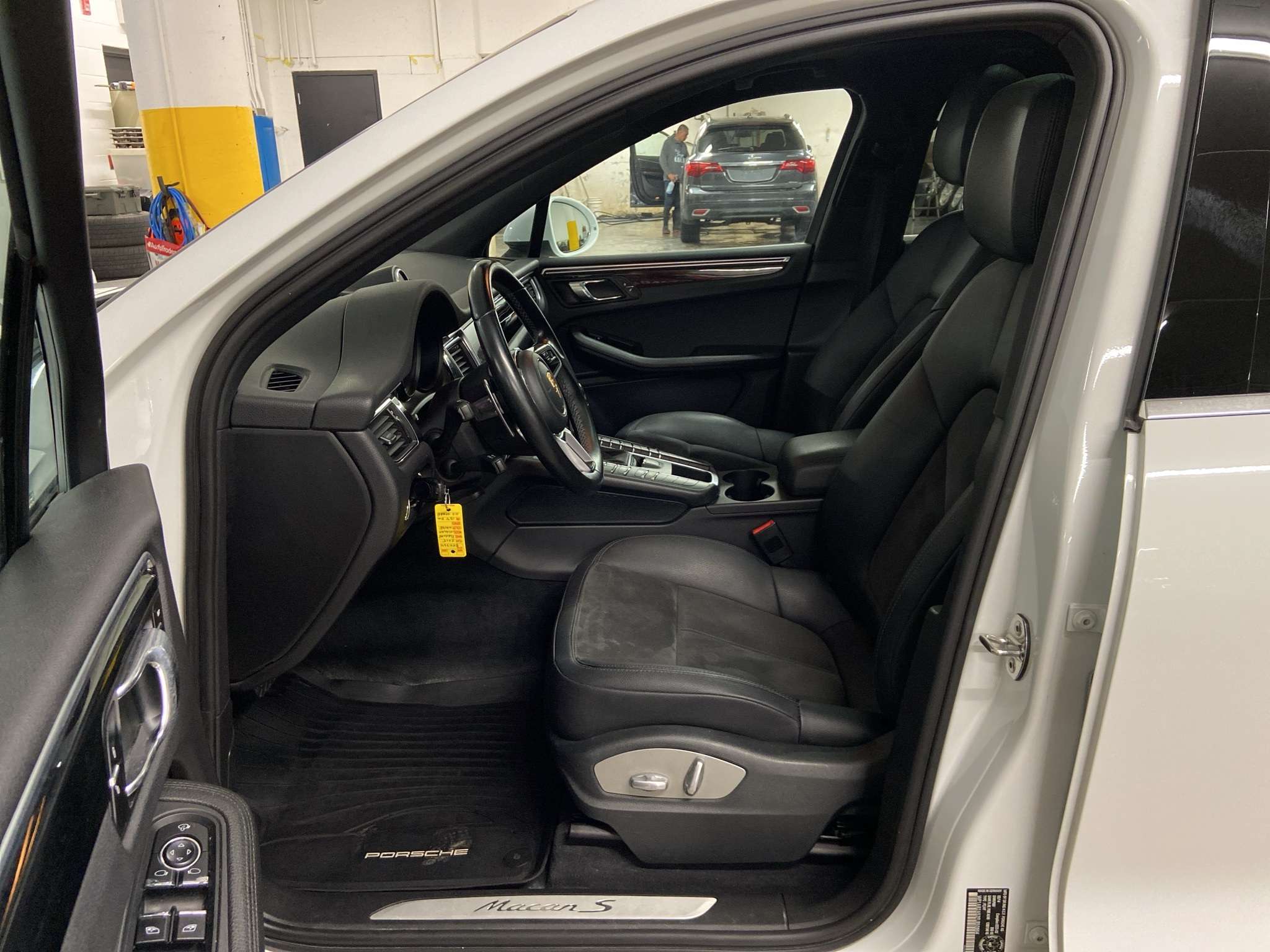 2015 Porsche Macan S AWD PANO ROOF NAV LEATHER/SUEDE INSERTS thumb 11