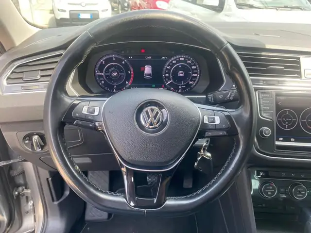 Volkswagen Tiguan view 15