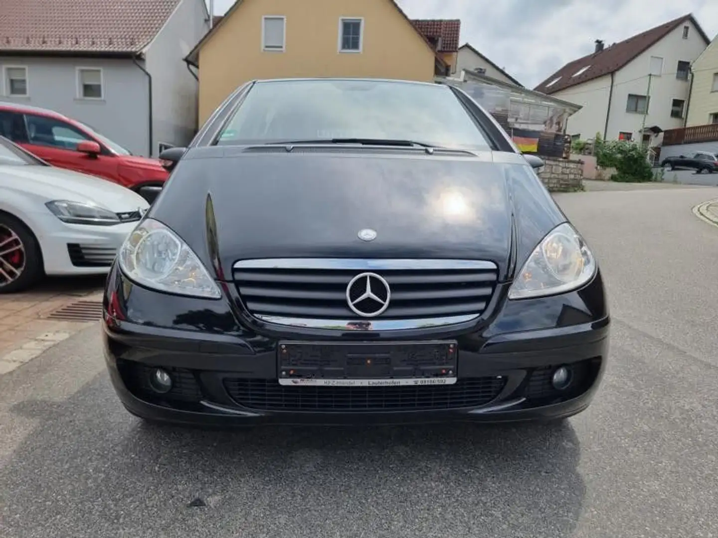 Mercedes-Benz A 150 CLASSIC KLIMA+SITZHZ+8-FACH Schwarz - 2