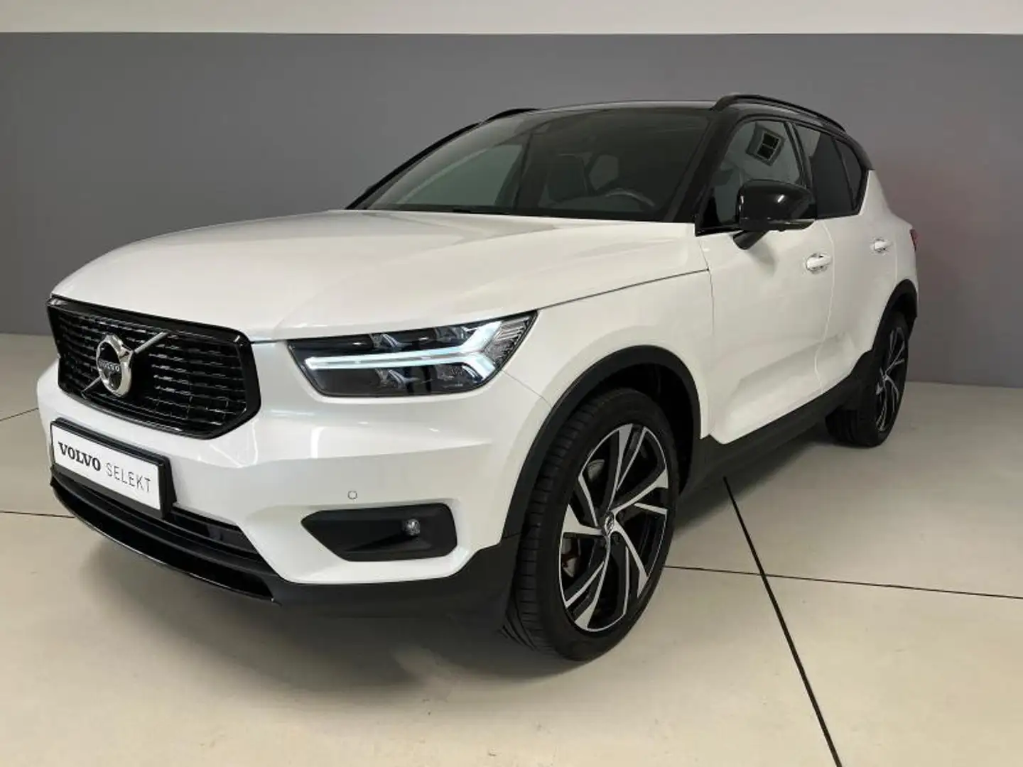Volvo XC40 R-Design Blanc - 1